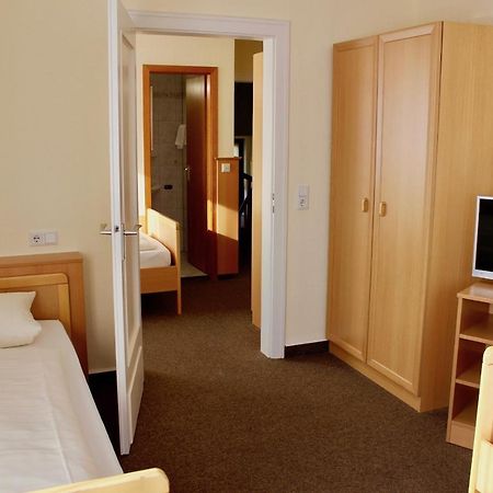 Hotel Gasthof Klusmeyer بيليفيلد المظهر الخارجي الصورة