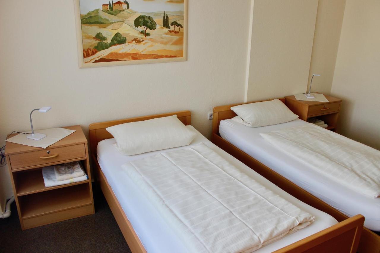 Hotel Gasthof Klusmeyer بيليفيلد المظهر الخارجي الصورة